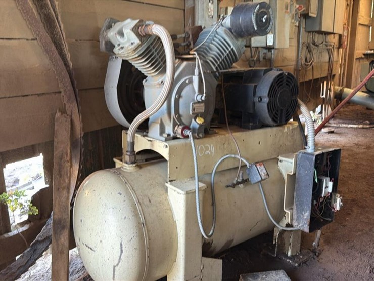 #1024-•-ingersoll-rand-7100-air-compressor---frye-lumber-company-image-1