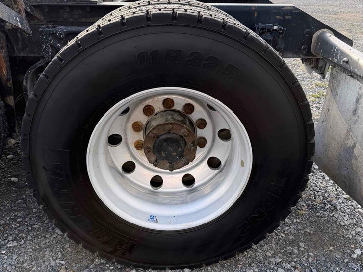 2020-kenworth-t680-image-11