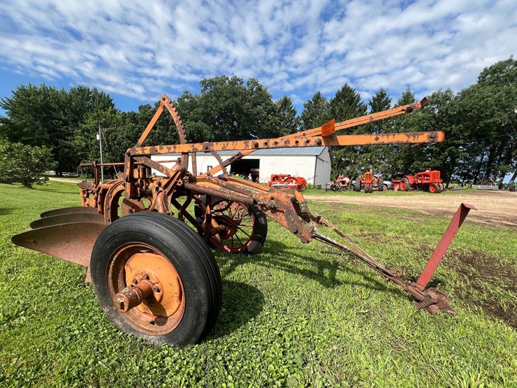 #9915-•-allis-chalmers-3-bottom-plow-image-5