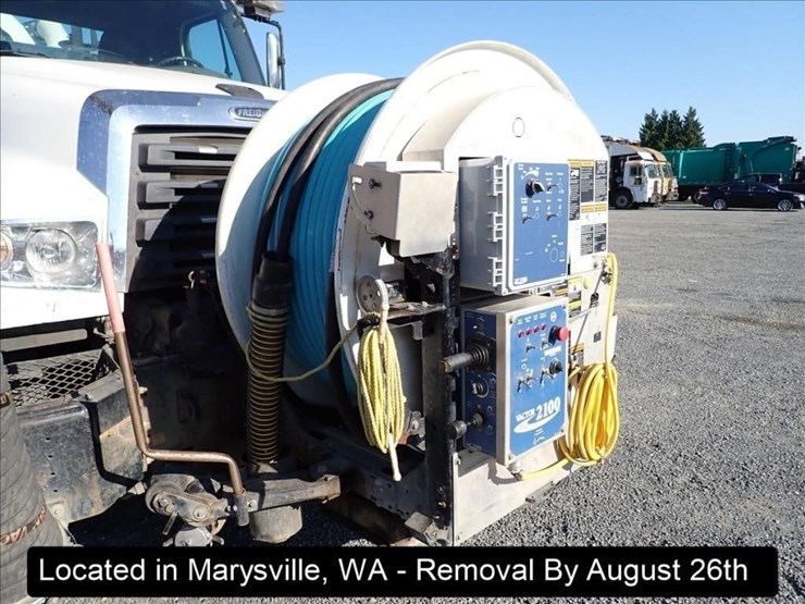 2016-freightliner-114sd-image-17