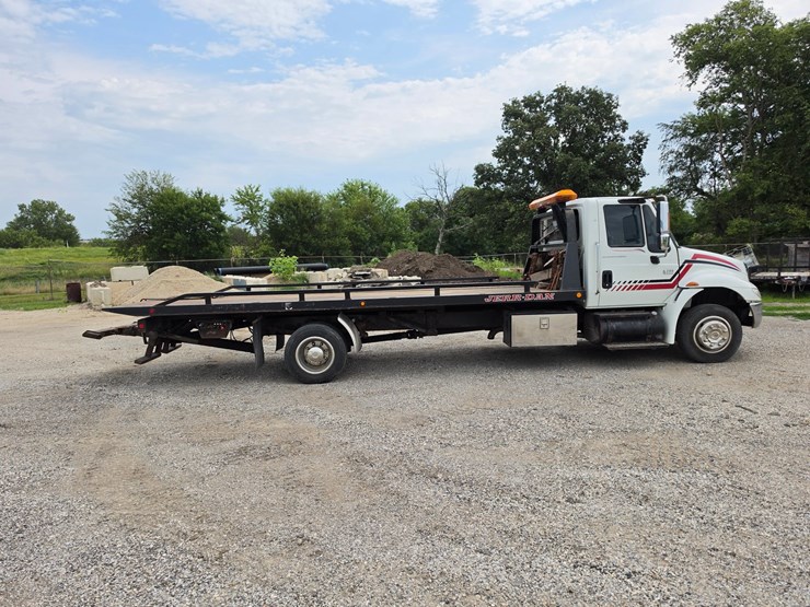 2002-international-durastar-4300-image-21