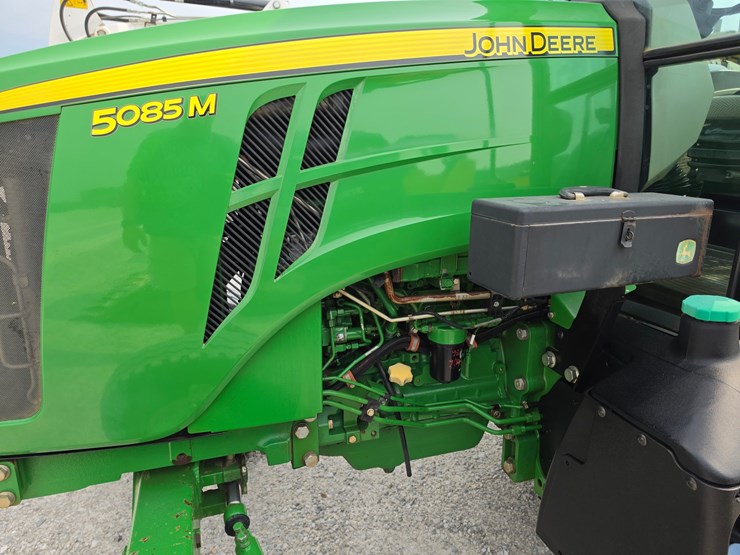 2016-john-deere-5085m-image-4