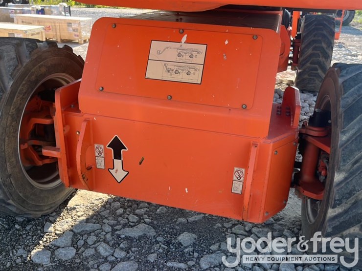2013-jlg-1250ajp-image-16