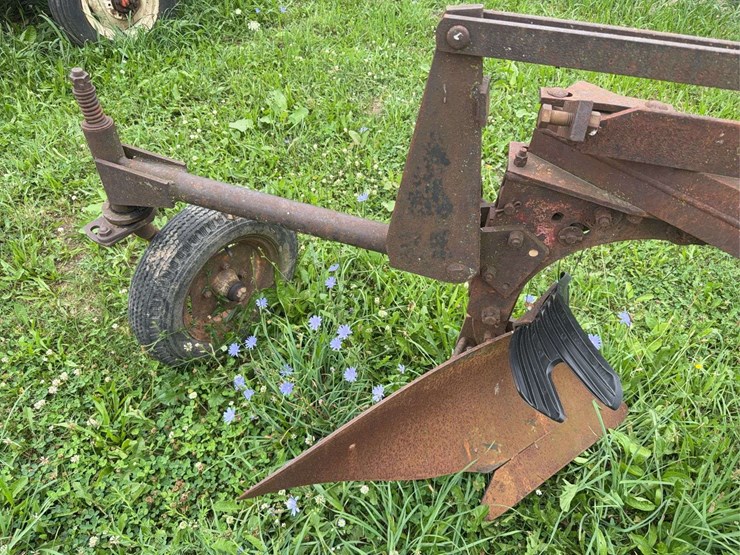 (6)-bottom-ih-plow-image-15