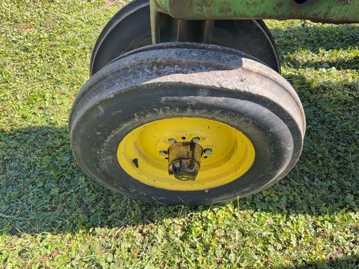 john-deere-630-image-13