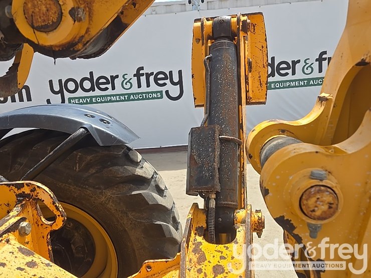 2019-jcb-510-56-image-18