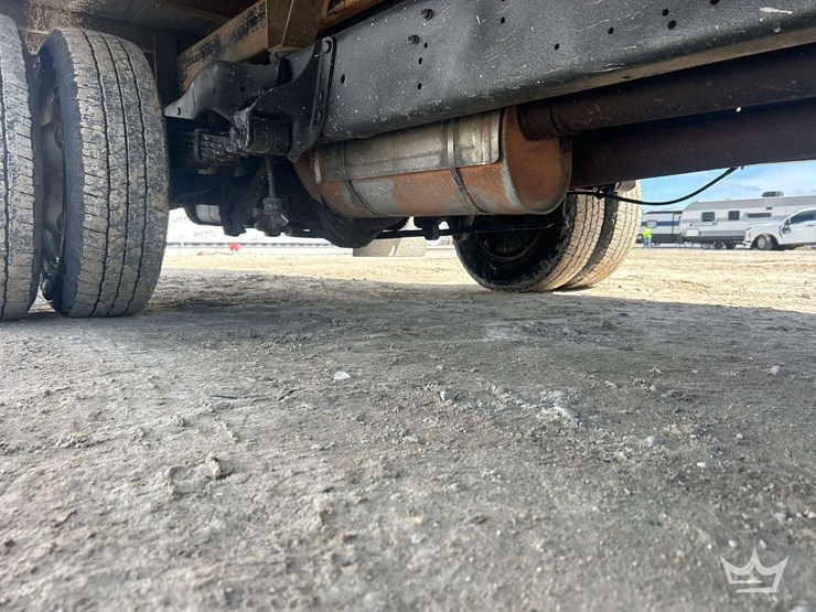 2019-ford-e350-image-18