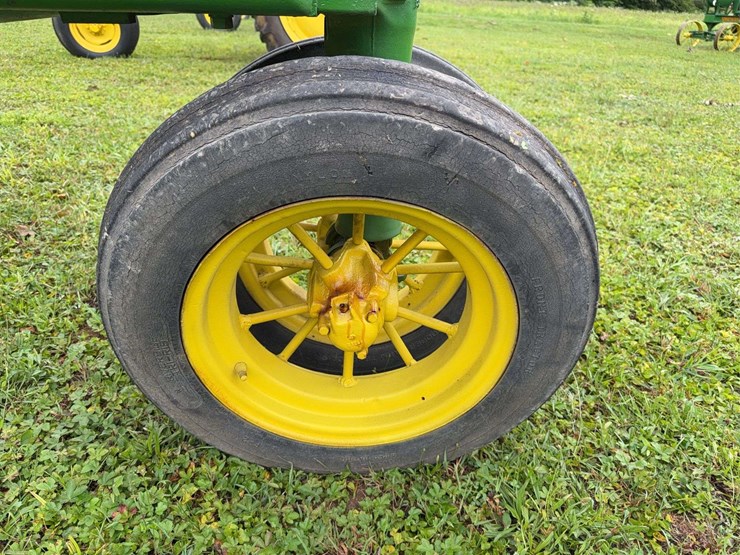 john-deere-model-b-image-17
