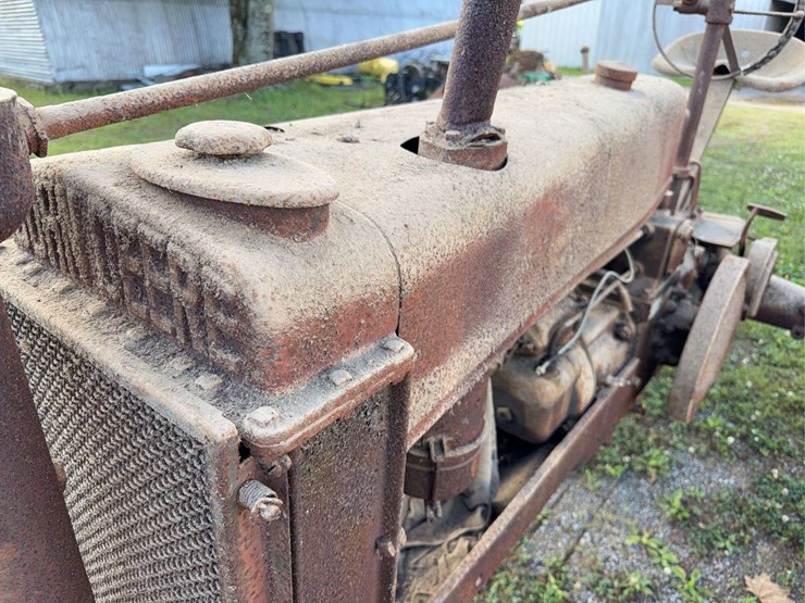 john-deere-model-b-image-11