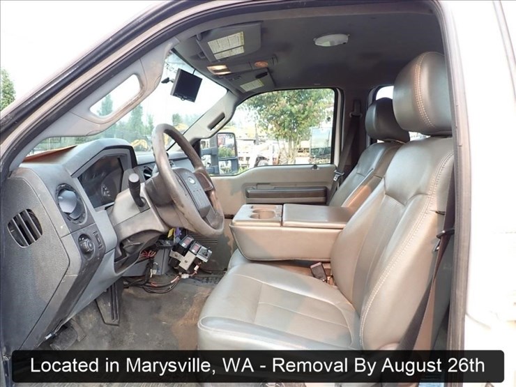 2011-ford-f550-image-23
