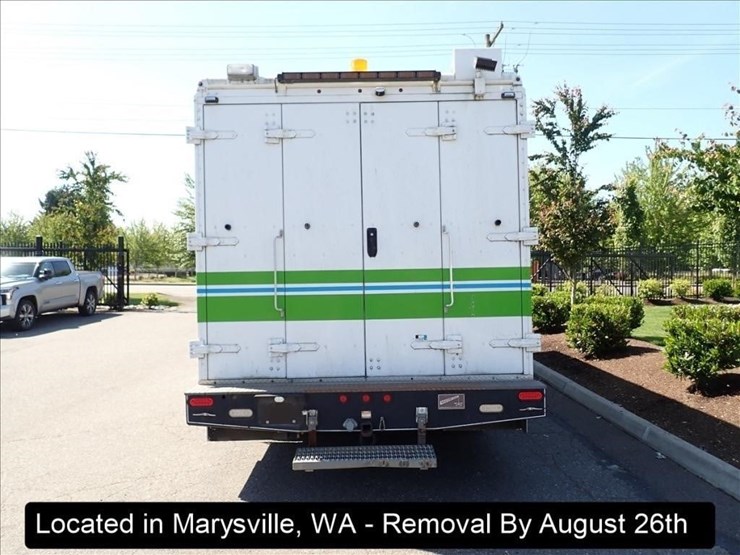 2012-freightliner-mt55-image-26