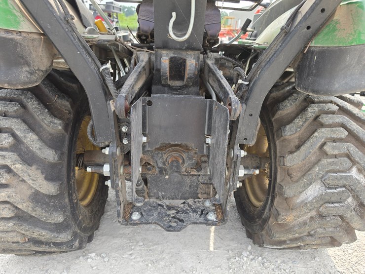 2016-john-deere-1025r-image-21