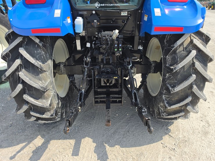 2013-new-holland-t5.105-image-12