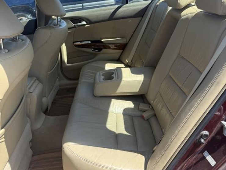 #229-•-2009-honda-accord-image-12