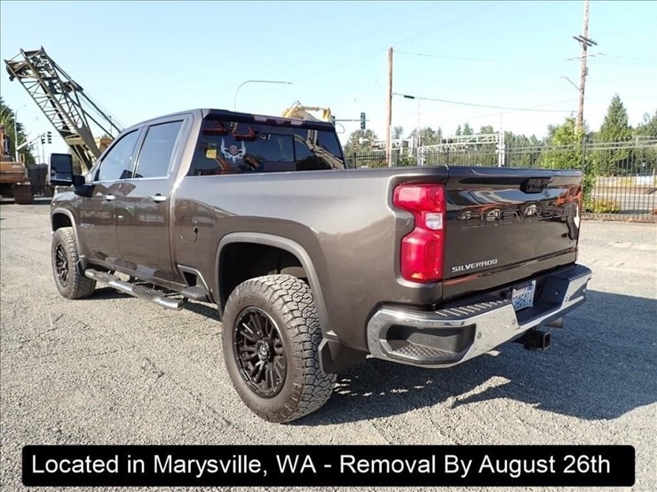 2020-chevrolet-3500-image-16