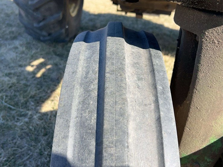 john-deere-720-image-17