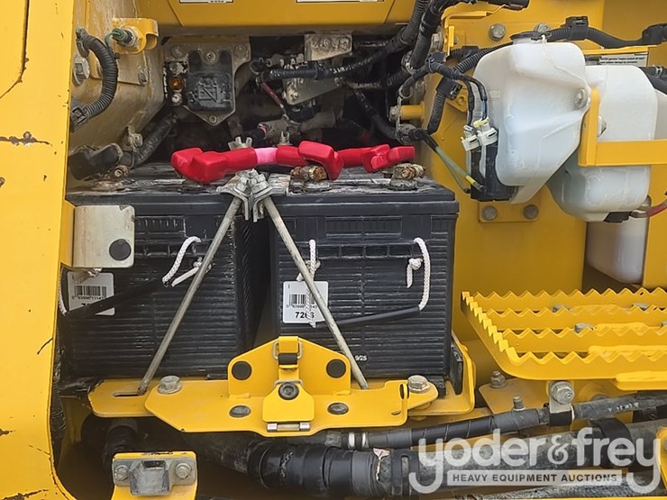 2020-komatsu-d61px-24-image-32