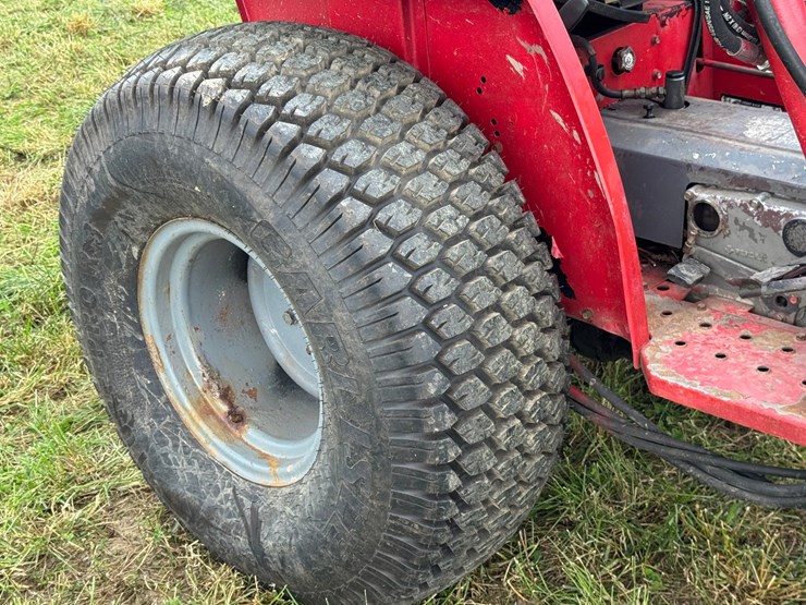 massey-ferguson-1020-image-14