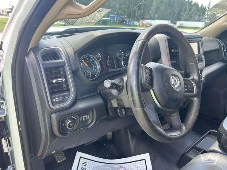 2019-dodge-2500-image-10