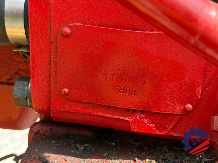 mccormick-farmall-cub-farm-tractor-image-44