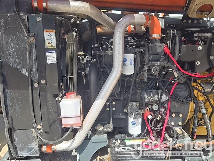 2012-jlg-g6-42a-image-35