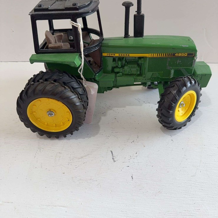 ERTL John Deere 4850 toy tractor, die-cast metal, 1/16 scale