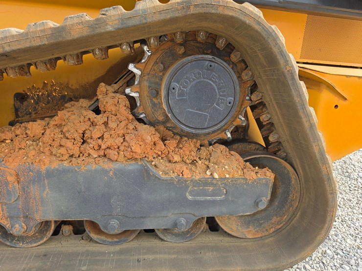 2019-deere-331g-image-21