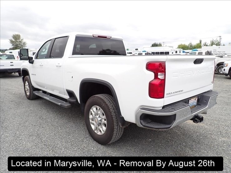 2023-chevrolet-2500-image-16