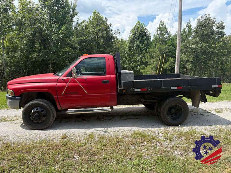 1997-dodge-3500-image-2