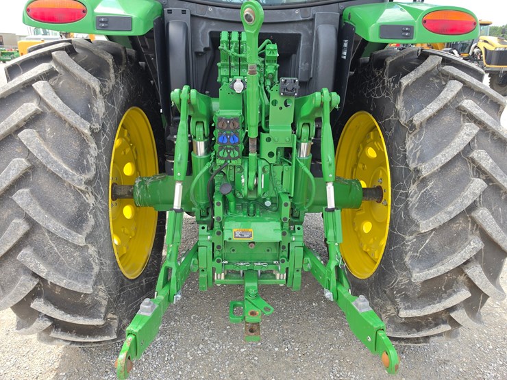2024-john-deere-6r-155-image-14
