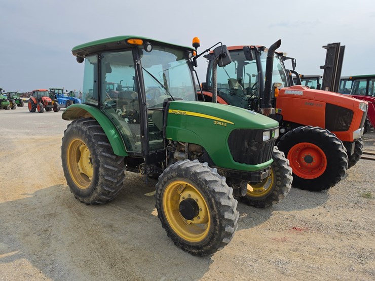 2010-john-deere-5083e-image-20