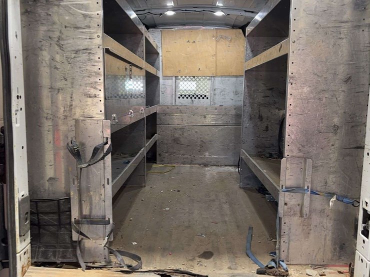 2020-ford-transit-image-12