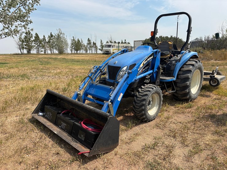 2002-new-holland-tc350a-tractor-image-1