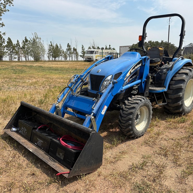 2002 New Holland TC350A Tractor
