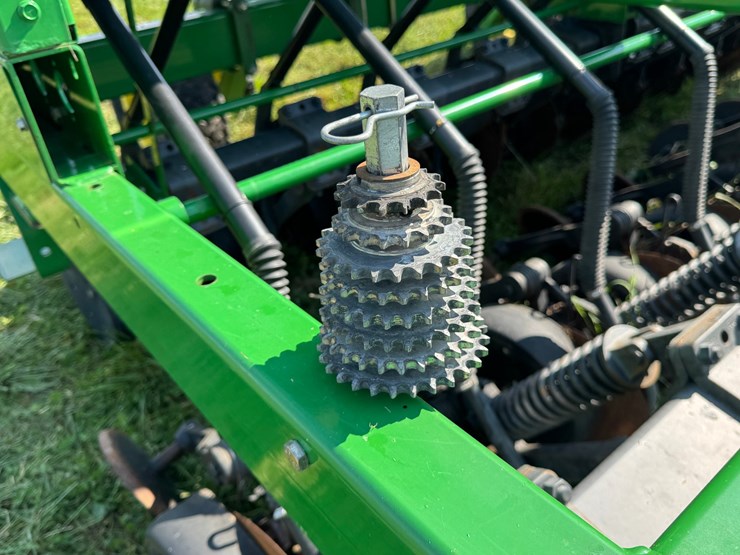 john-deere-1590-image-20