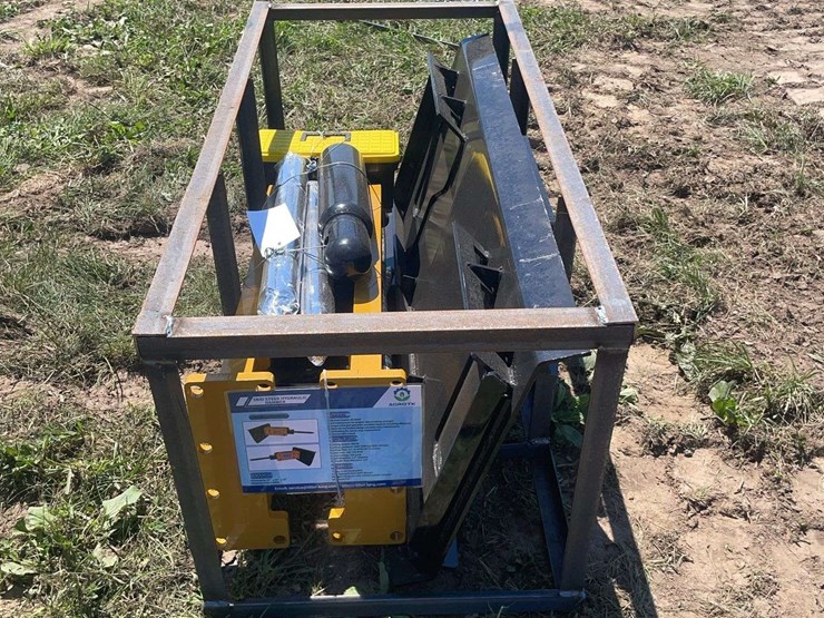agt-skid-steer-hydraulic-hammer-image-3
