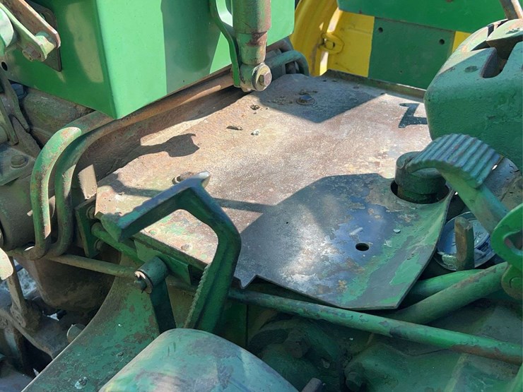 john-deere-720-image-30