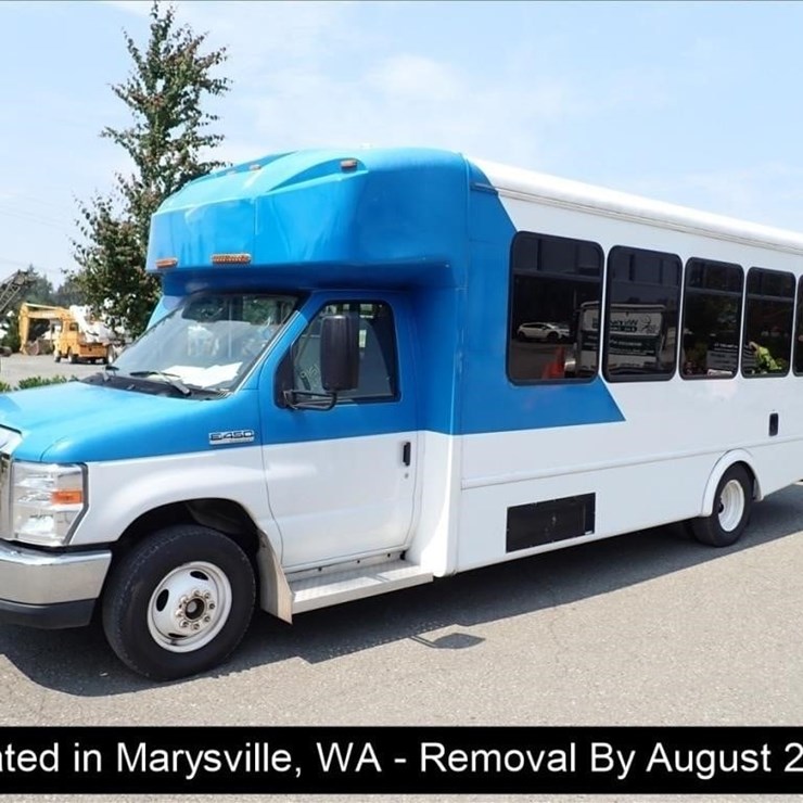 2019 FORD E450