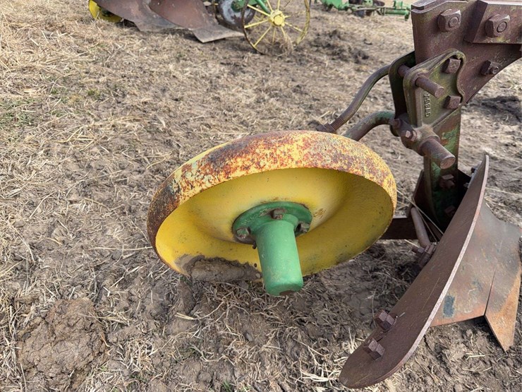 john-deere-no.-44-pull-type-two-bottom-plow-image-13