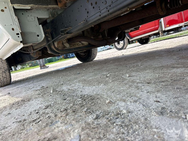 2019-ford-e350-image-26