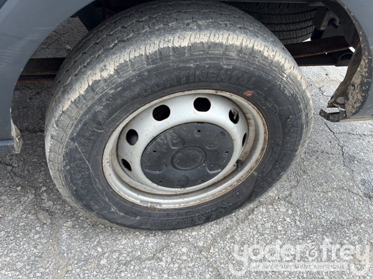 2015-ford-transit-image-10