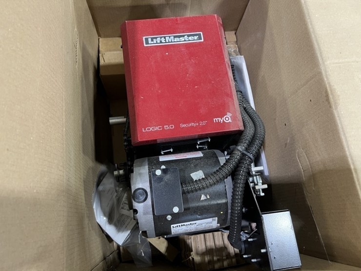 2022-liftmaster-logic-5.0-commercial-door-operator-image-5