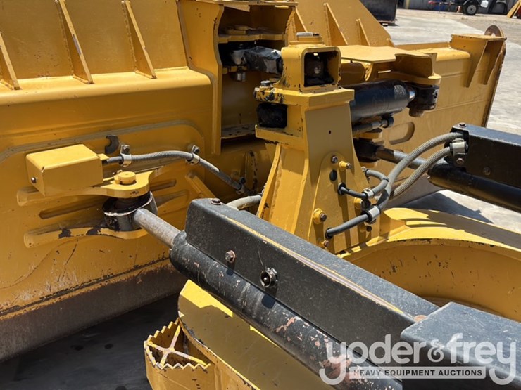 2018-caterpillar-d6n-lgp-image-26