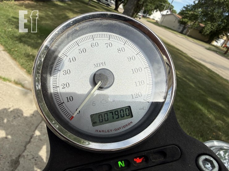 2009-harley-davidson-dyna-super-glide-image-11