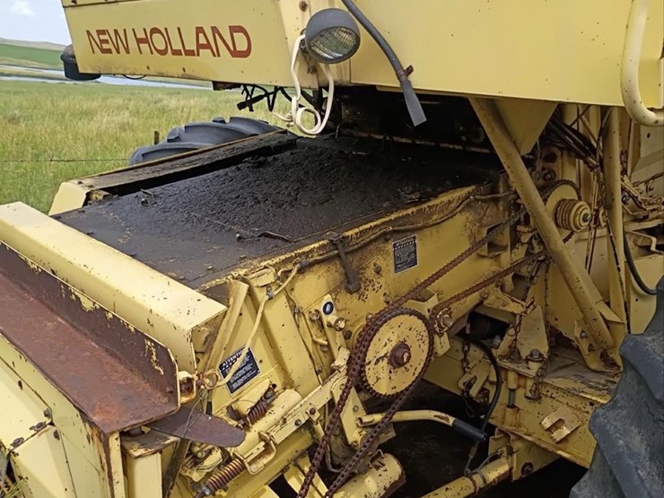 new-holland-tr75-image-3
