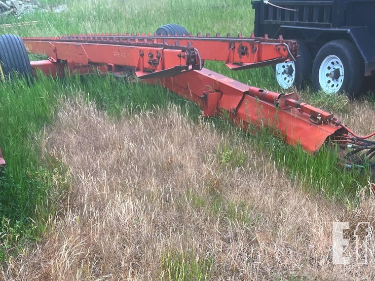new-holland-85-image-1