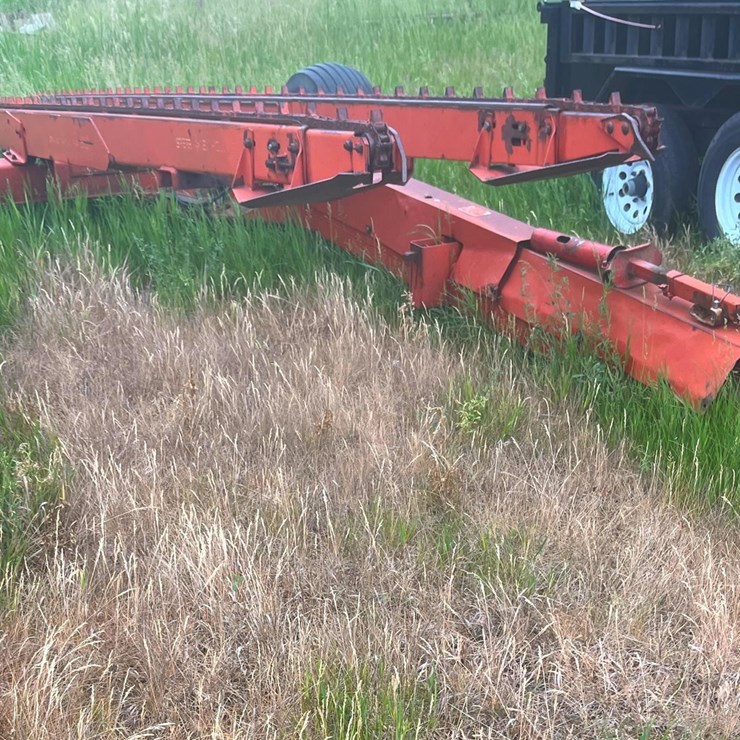 NEW HOLLAND 85