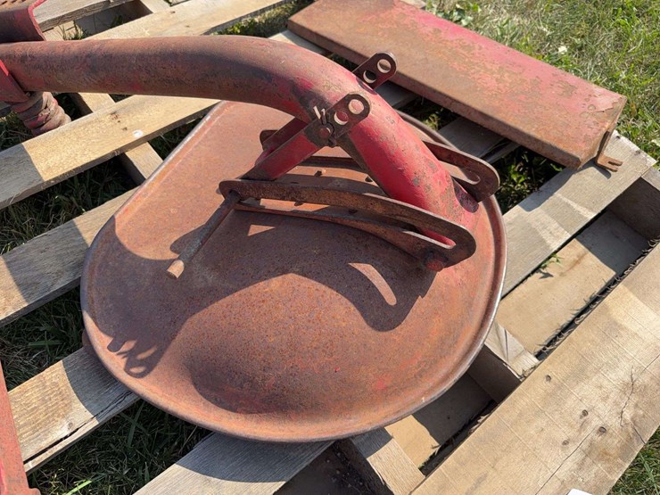 farmall-seat-pan,-pedal,-and-battery-box-image-3