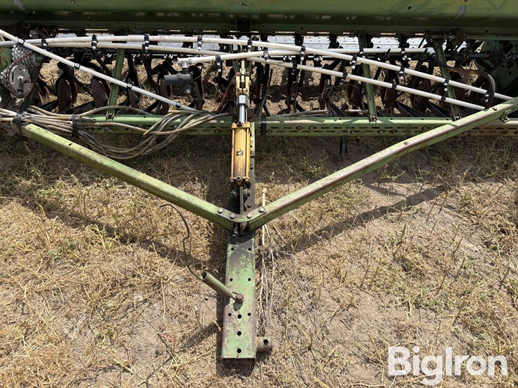 john-deere-8300-image-9