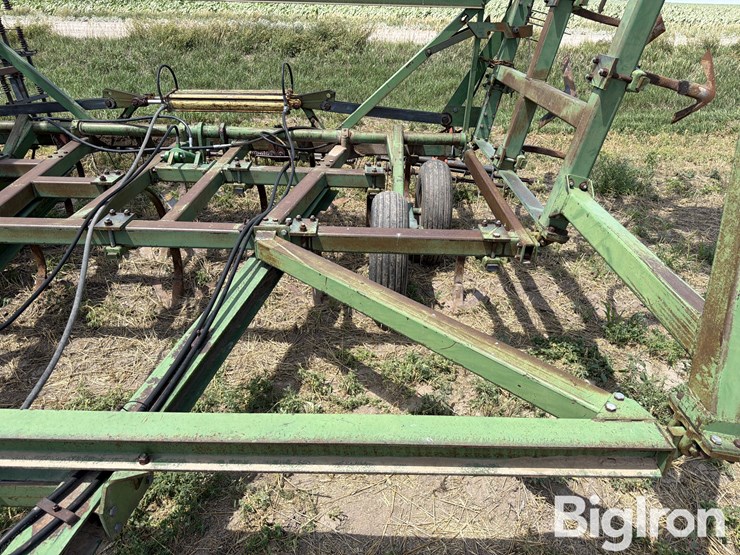 john-deere-1610-image-11